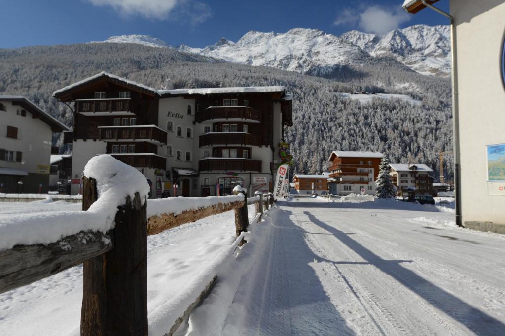 Haus Evita Saas-Grund Zewnętrze zdjęcie