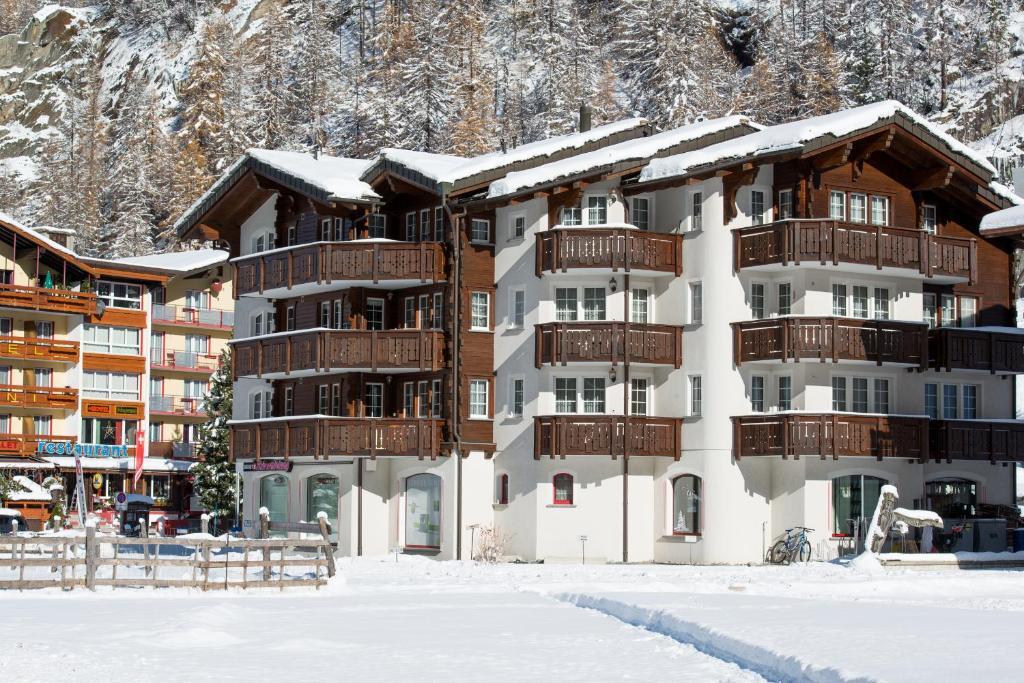 Haus Evita Saas-Grund Zewnętrze zdjęcie